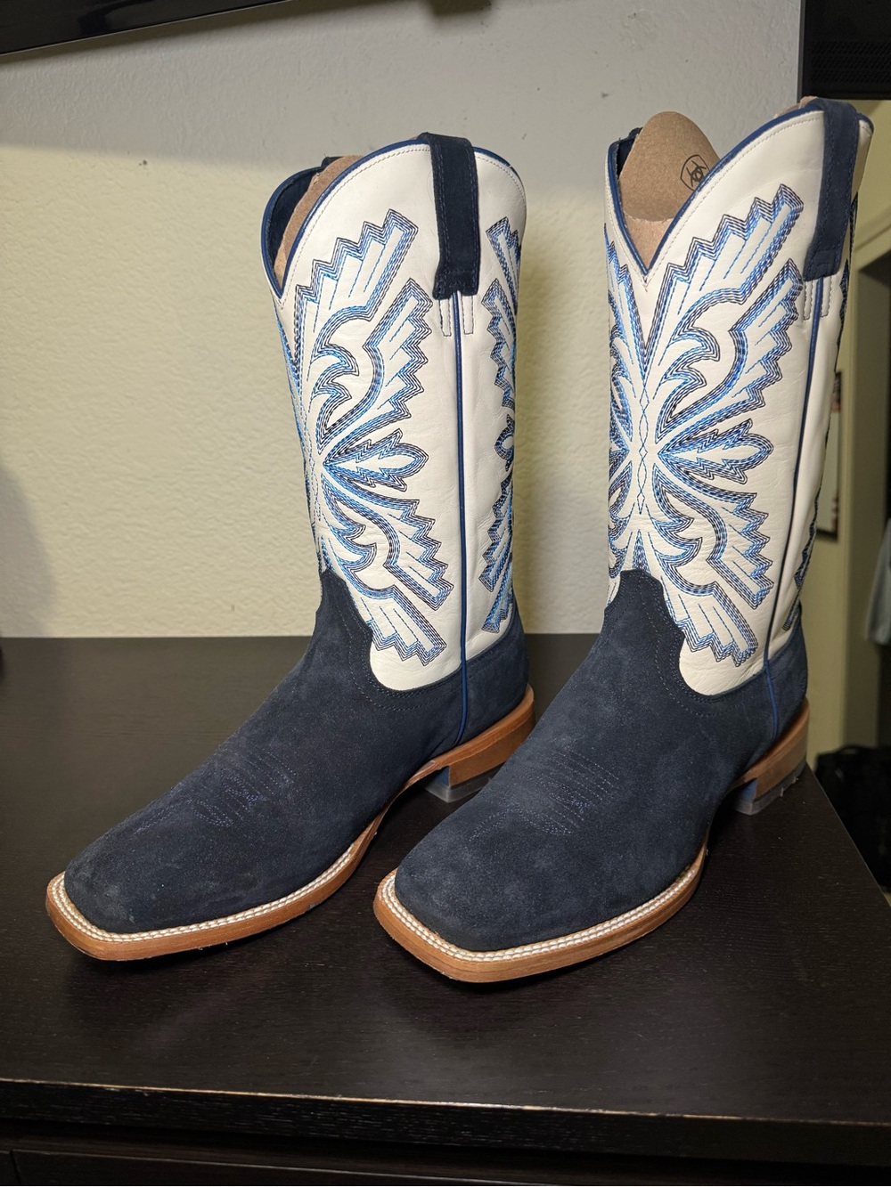 Ariat Men's Navy and White Western Cowboy Boots - Embroidered Shaft